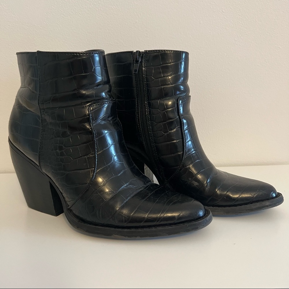 madden girl black ankle boots